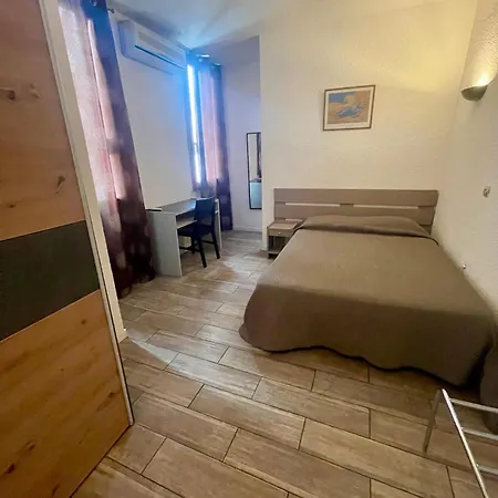 Alexander Hotel Perpignano