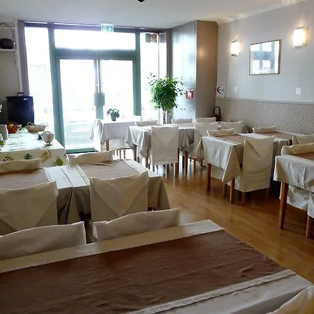 Отель Alexander